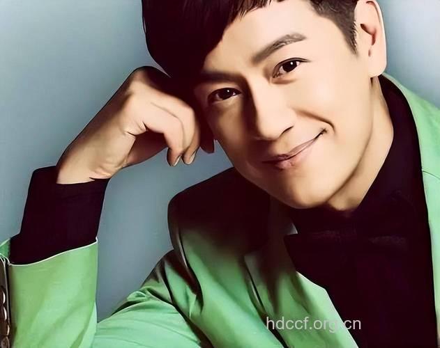 陈浩民择太太生日开刀产女 见记者表情雀跃