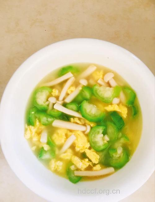 孕妇夏季喝什么汤 丝瓜香菇汤