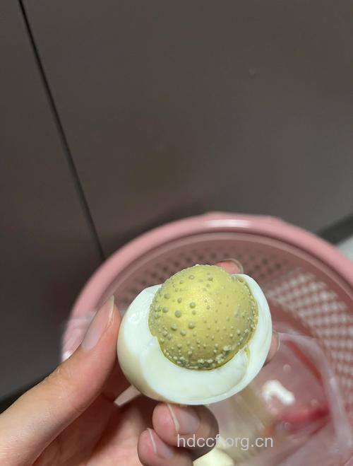 巧用鸡蛋去除妊娠纹