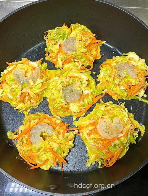 孕妇食谱大全之虾皮卷心菜馅饼
