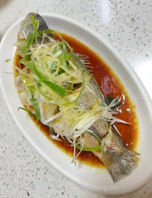 孕妇安胎食谱之清蒸砂仁鲈鱼