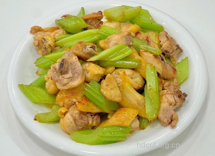 孕妇安胎食谱之西芹鸡片