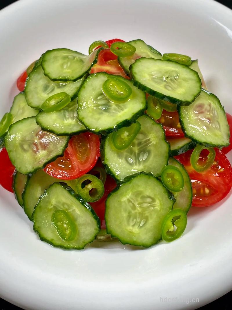 孕妇食谱之西红柿拌黄瓜的做法