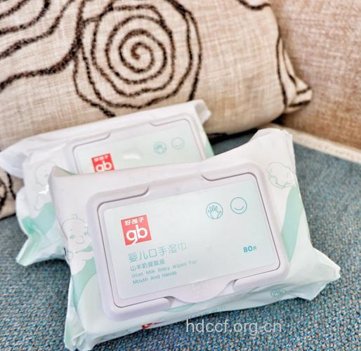 湿润度高 妈咪宝贝BB湿巾评测