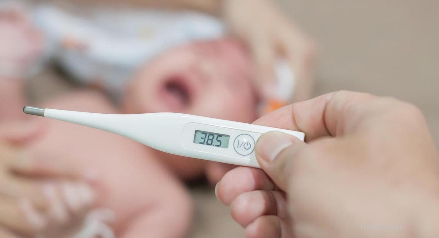 新生儿体温