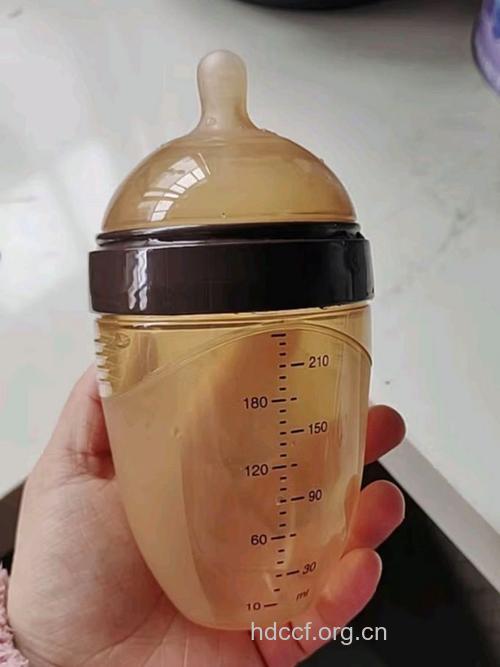 硅胶奶瓶