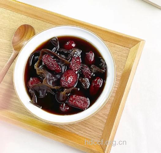 经期能喝黑木耳红枣茶吗 该怎么做
