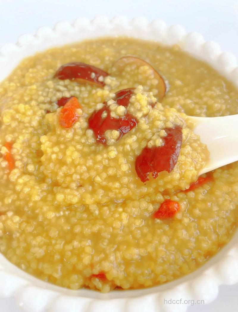 月经期间吃小米好吗 调经补血气色好