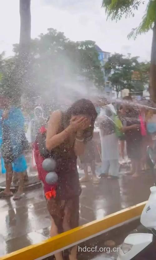 炎热天气穿着太暴露对身体有什么伤害