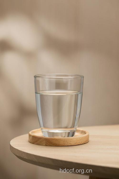 早上喝白开水更适合