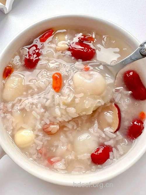 夏季美白养颜粥 夏季喝什么粥美白