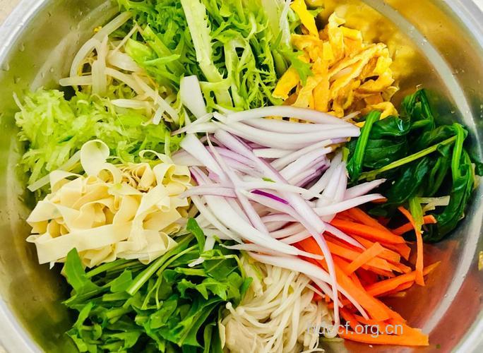 蔬菜“拌”着吃