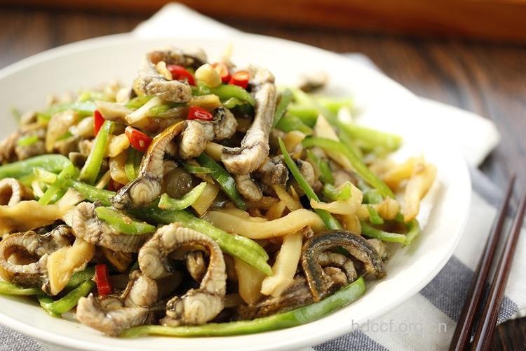 美容食谱：鱼皮水芹卷的做法