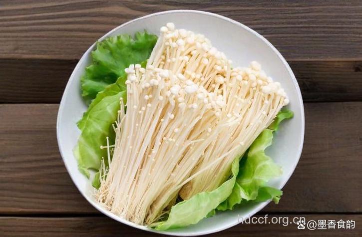 多吃金针菇可预防宫颈癌