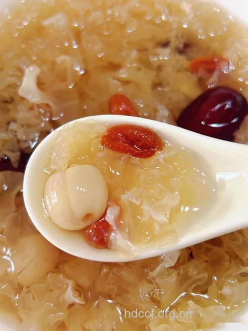 女性遵照六款食谱滋阴补血