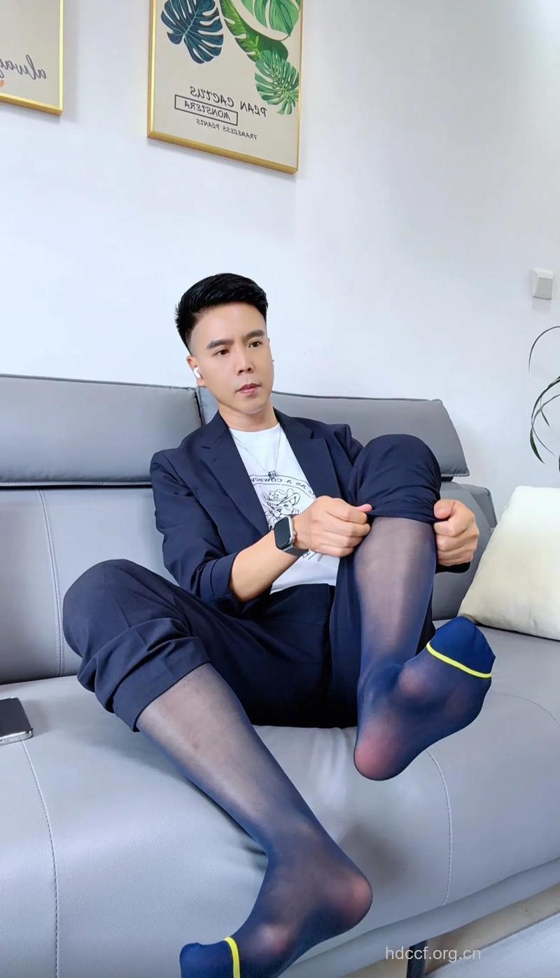 男人都是丝袜控 12星男最钟情啥丝袜