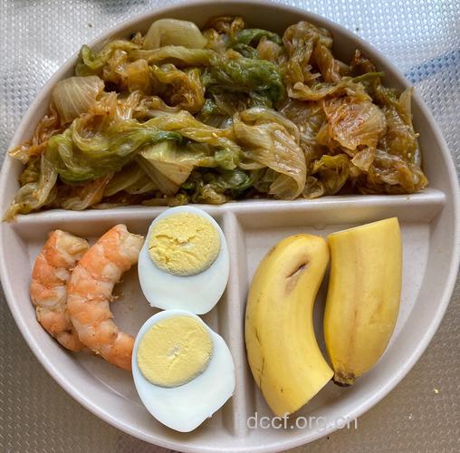 午餐吃什么下午不犯困