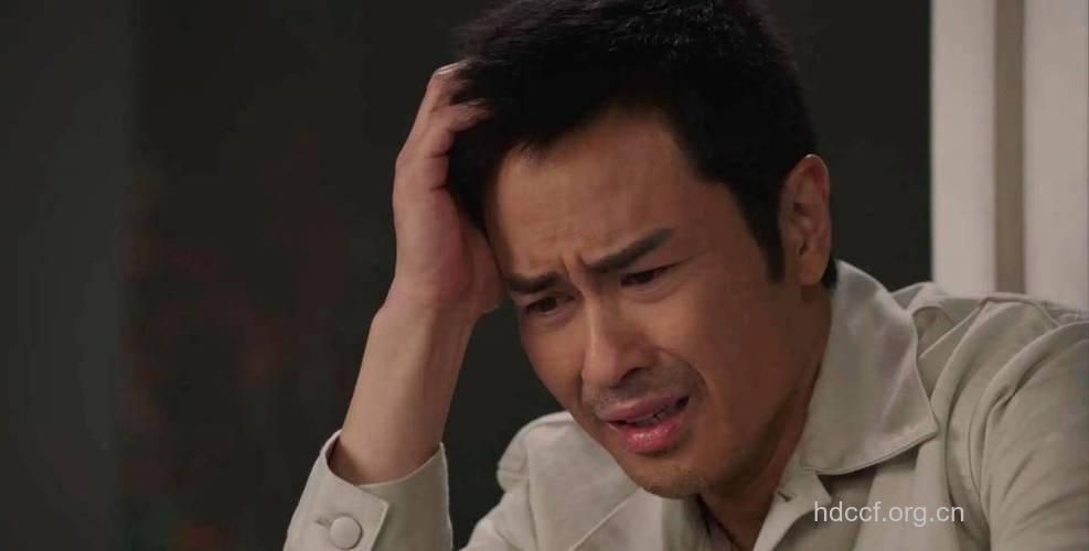 TVB视帝郑嘉颖遇车祸车毁人无伤