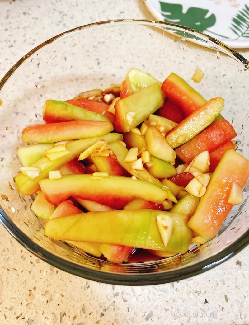 开胃清热 两道西瓜皮美食