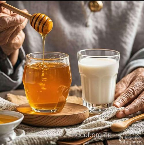 蜂蜜被誉为老年人的牛奶