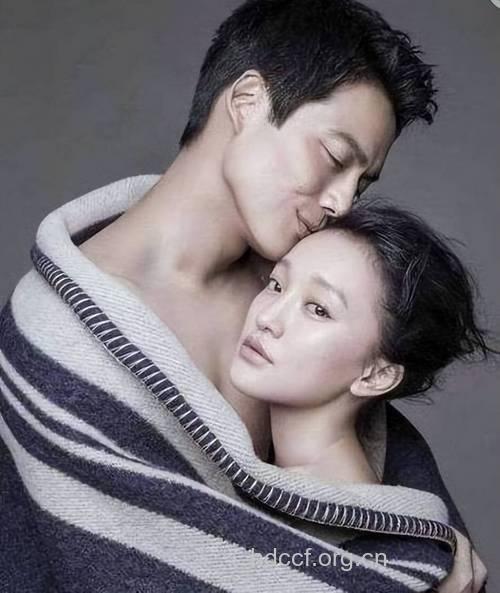 周迅被传曾为王烁打胎 两人昔日亲密照曝光