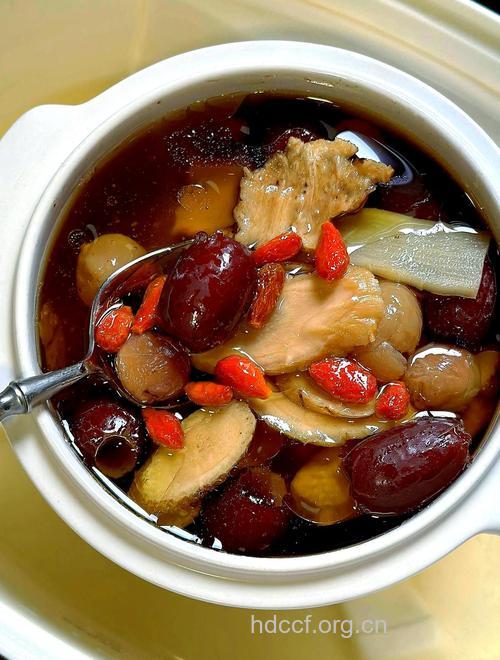 让肌肤更有弹性的冬季养生汤