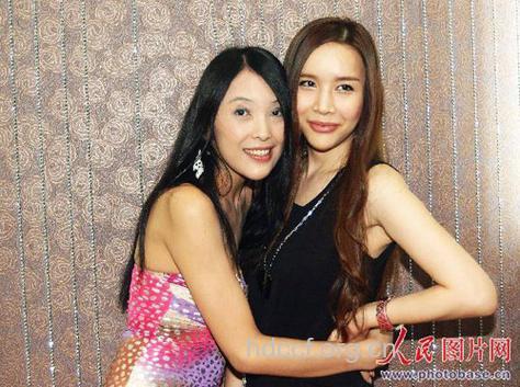 雷死人不要命 史上变性美女大pk