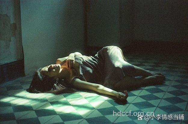  绝望中毁灭 贪恋中取暖