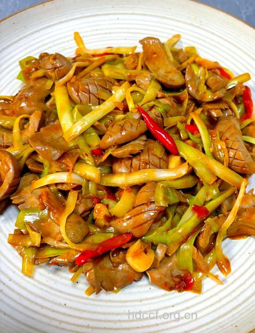 男人补肾食谱之韭黄炒猪腰的做法