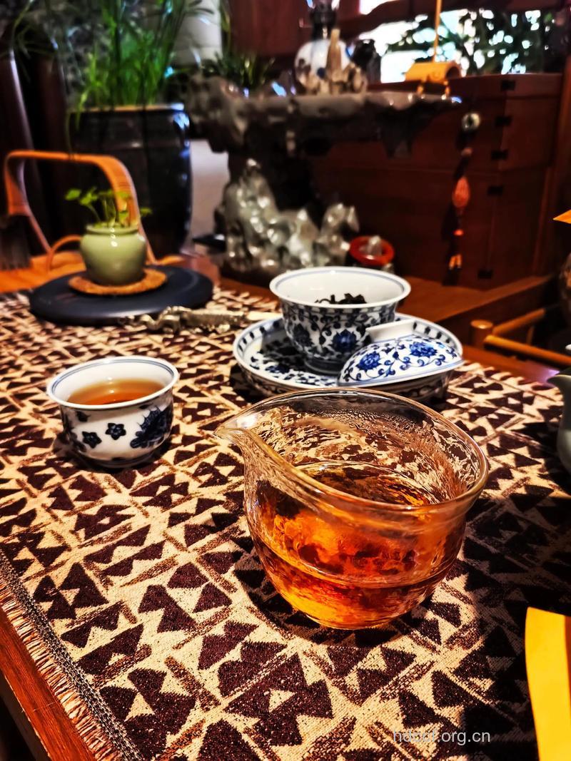 吃肉的同时喝茶好吗