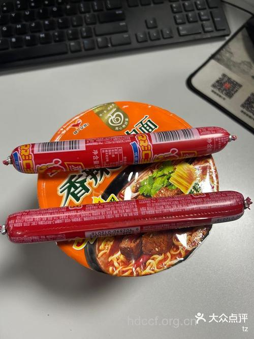 方便面和火腿肠一起吃好吗