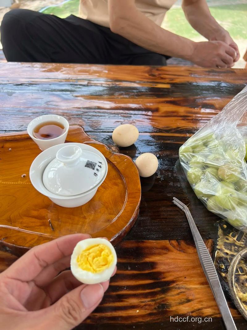 吃完鸡蛋立即喝茶好吗