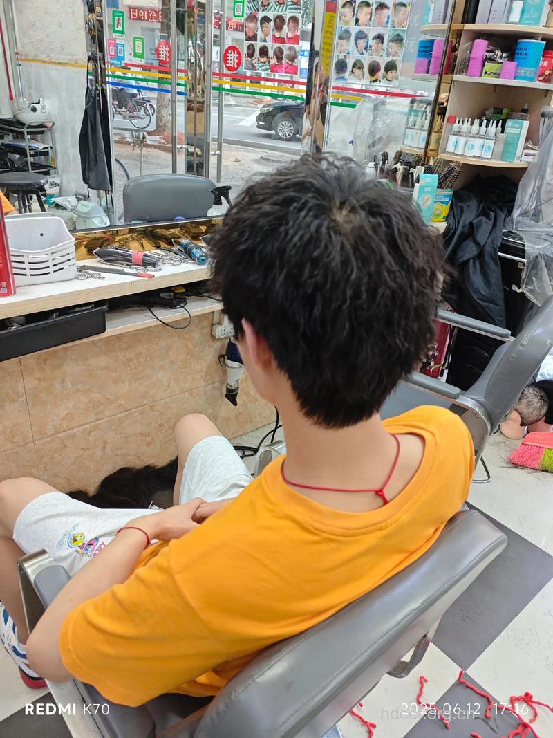 男人烫染之后怎么护理自己的头发?
