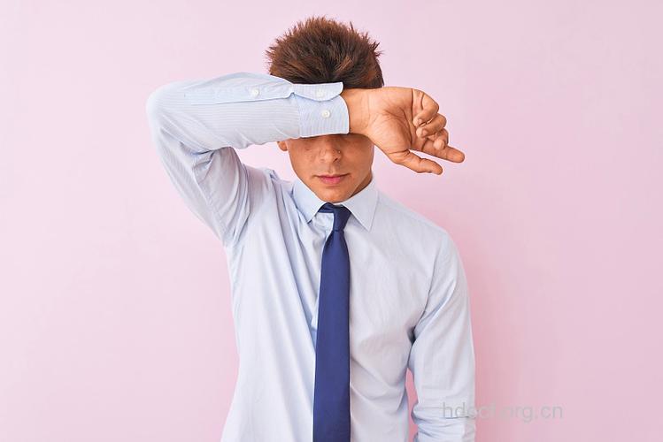 领带系太紧会失明？ 男人保护眼睛多吃这些