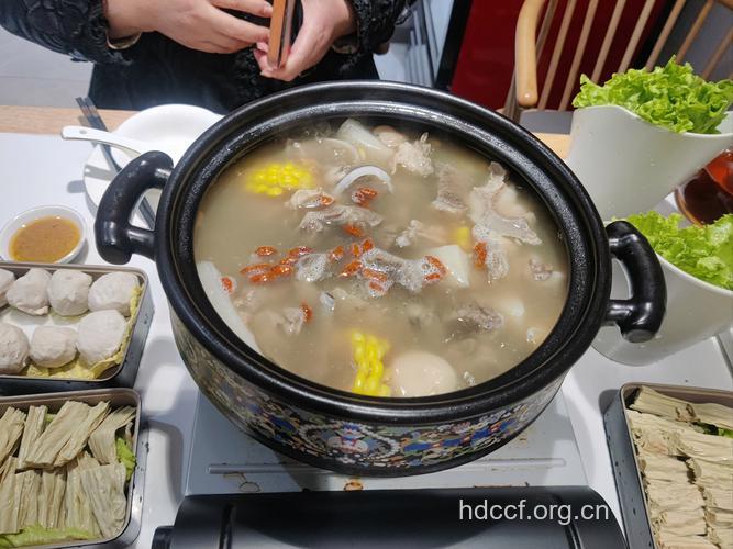 涮羊肉的汤能喝吗