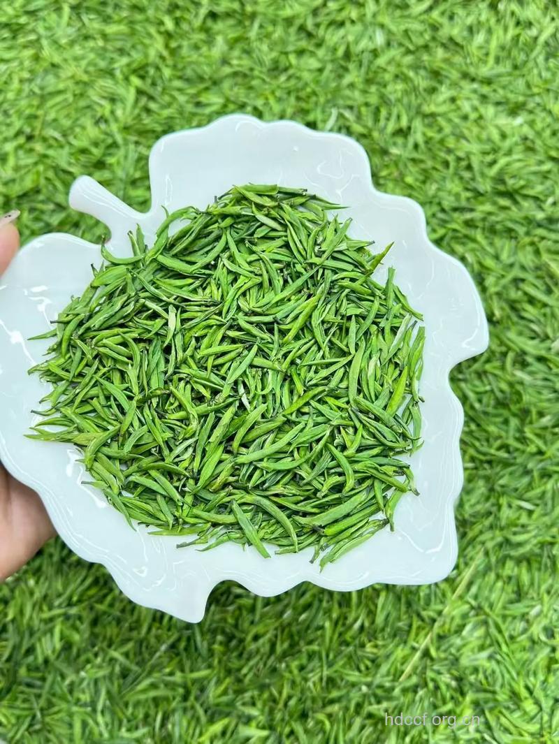 颜色非常鲜绿的茶叶品质高吗