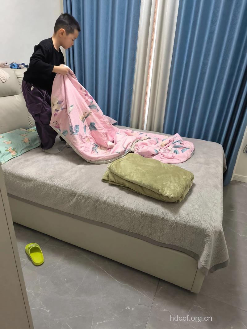 起床后立即叠被子好吗