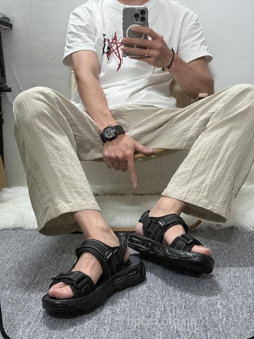 不OUT 男士夏季凉鞋这么穿才有型