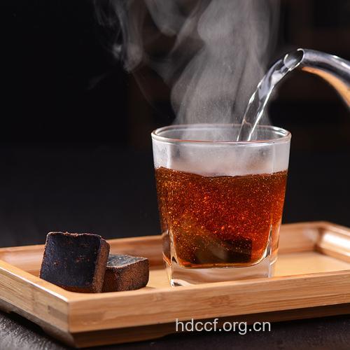 男人喝红糖水助勃起 但是不宜过量