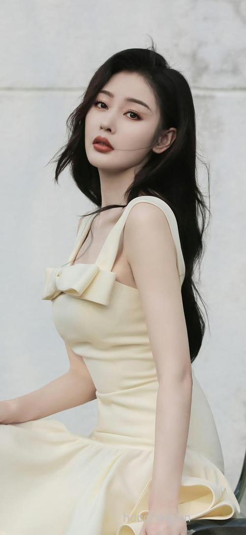 让男人神魂颠倒的10种魅力女人