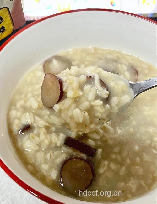 米饭里加燕麦能控制血脂