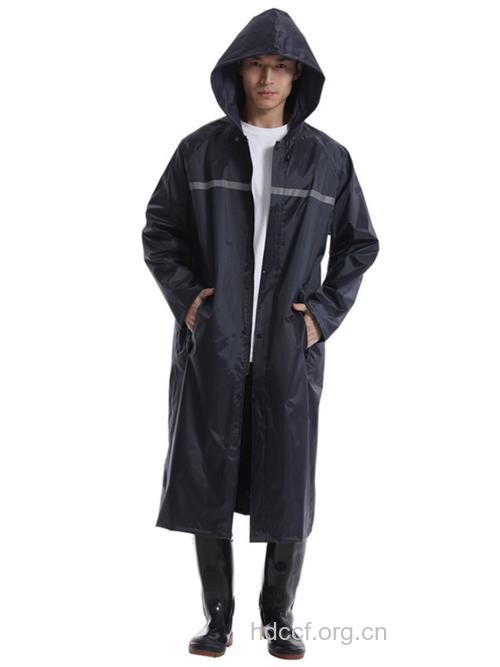 揭密男人穿“雨衣”有讲究