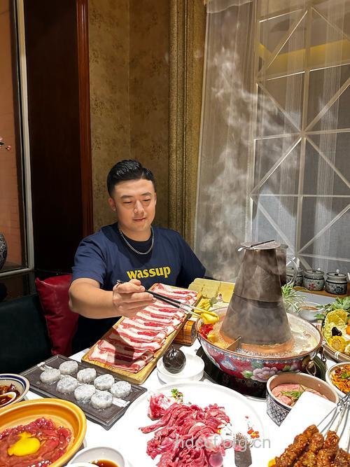 冬季男士吃火锅要适度