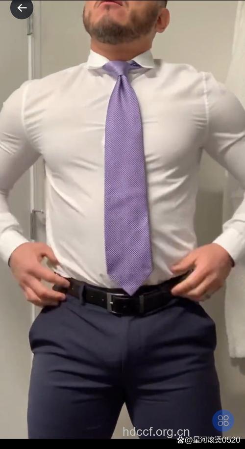 从衣服看穿骚包男人