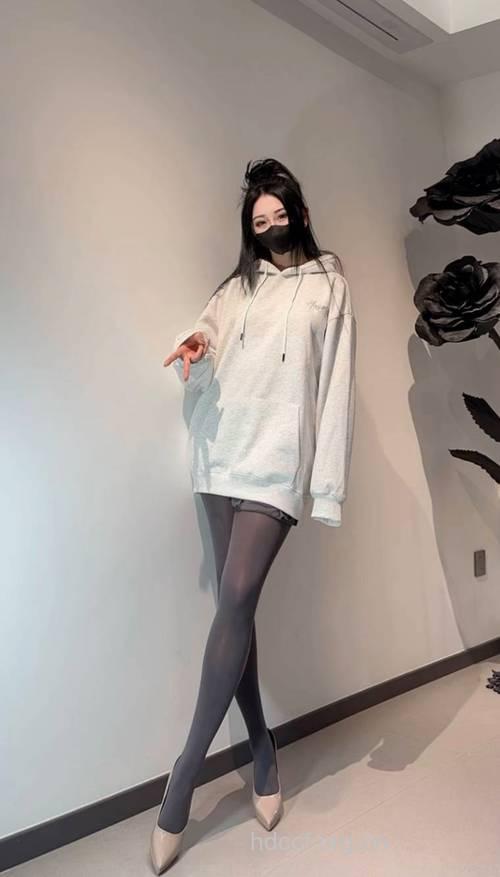 男性喜欢丝袜美腿的心理根源