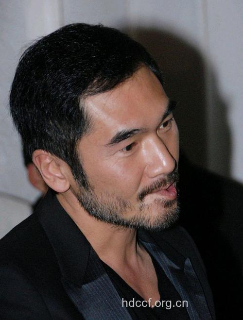 男人的胡子留?不留?