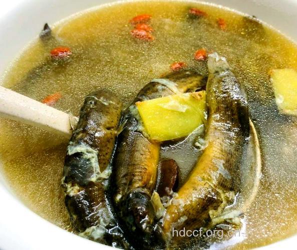 推荐:韩国男人喝泥鳅汤壮阳