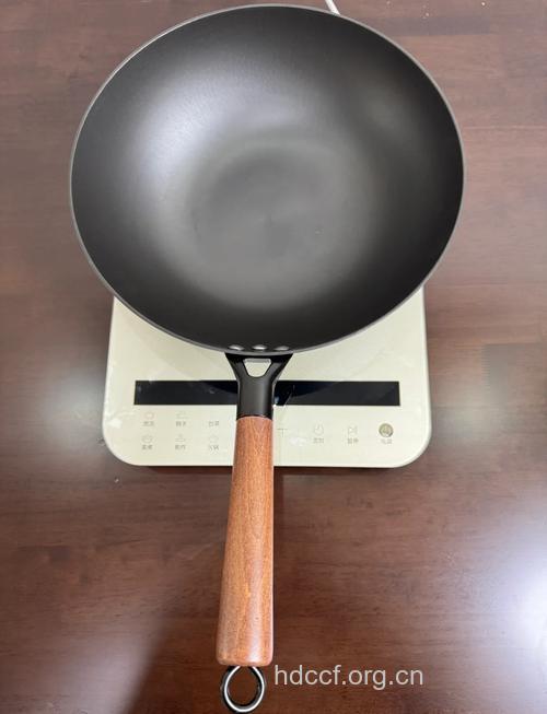 炒菜用什么锅好