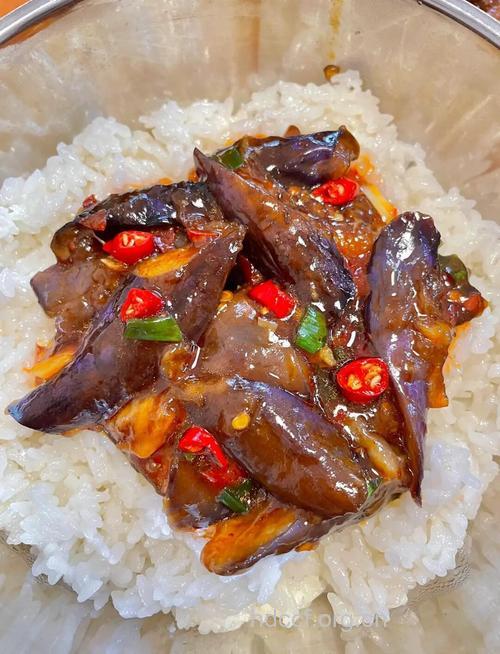 茄子炒饭怎么做?推荐2种做法