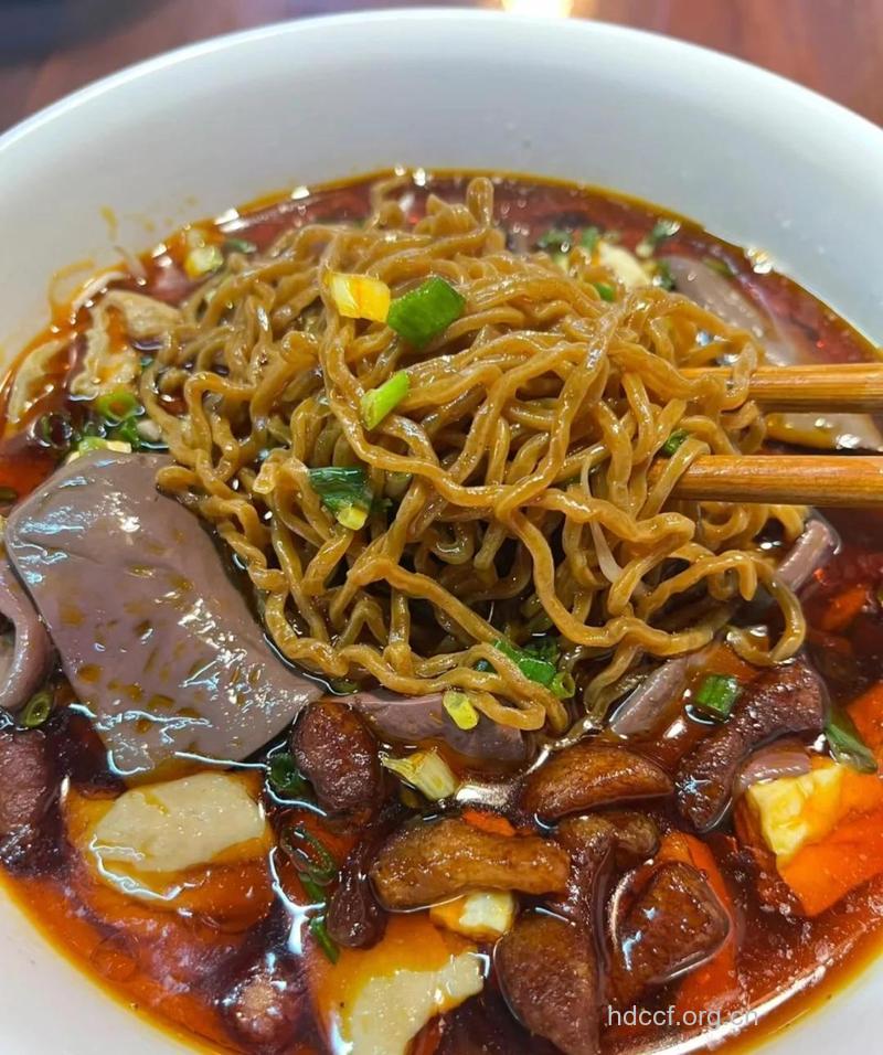 贵州特色小吃肠旺面的做法